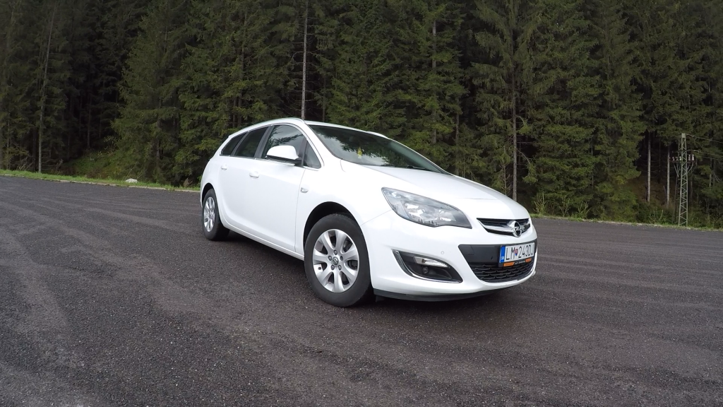 Opel Astra ST 1.6 CDTI J test