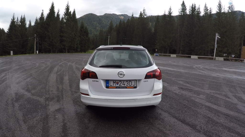 Opel Astra ST 1.6 CDTI J test recenzia 