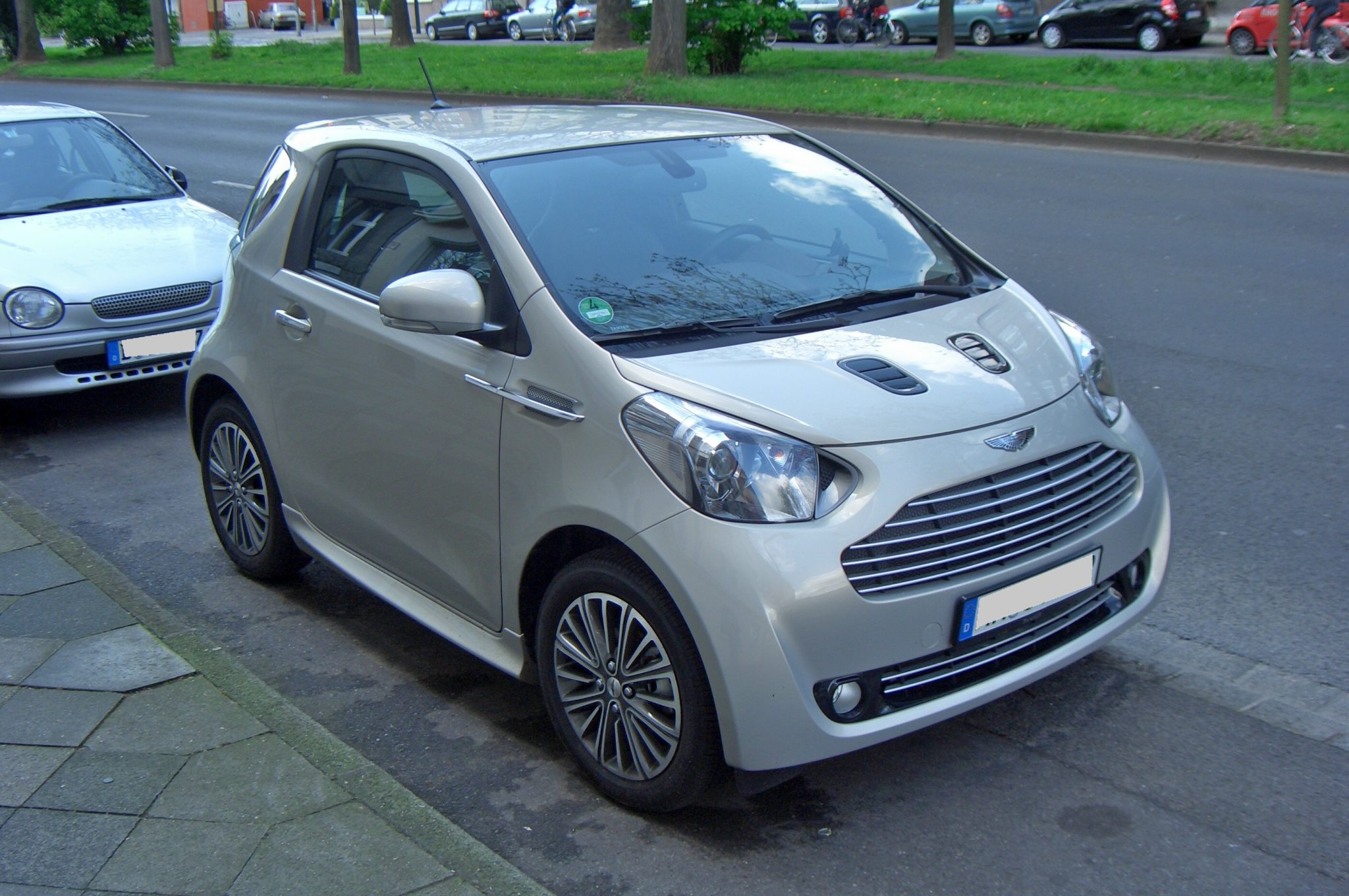 Toyota iq aston martin