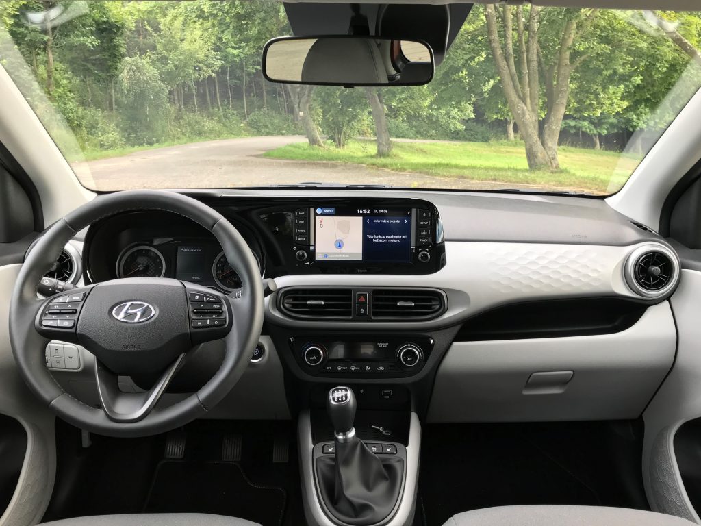 2020 Hyundai i10 1.2i Style test recenzia sk interiér