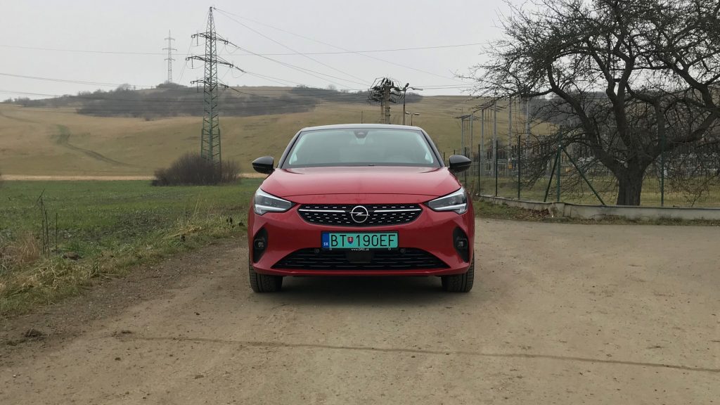 2020 Opel Corsa-E Elegance test recenzia skúsenosti