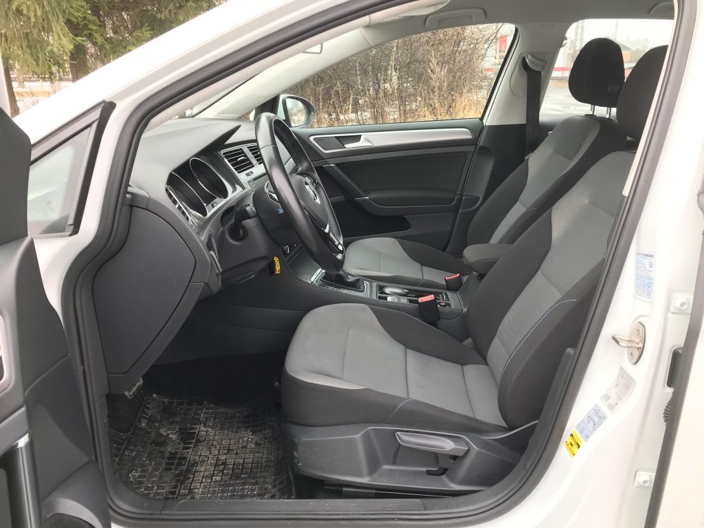 2015 Volkswagen e-Golf 1. generácie test jazdenky recenzia skúsenosti interiér