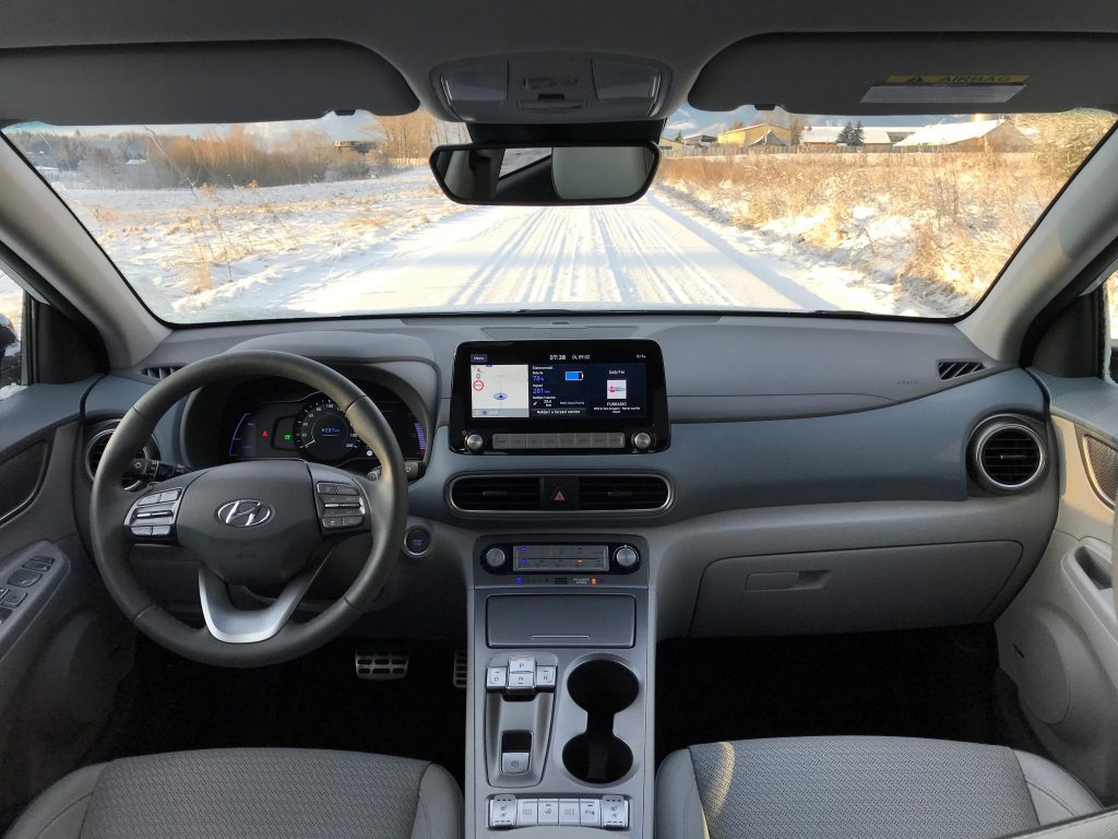 2020 Hyundai Kona Electric+ test recenzia skúsenosti interiér