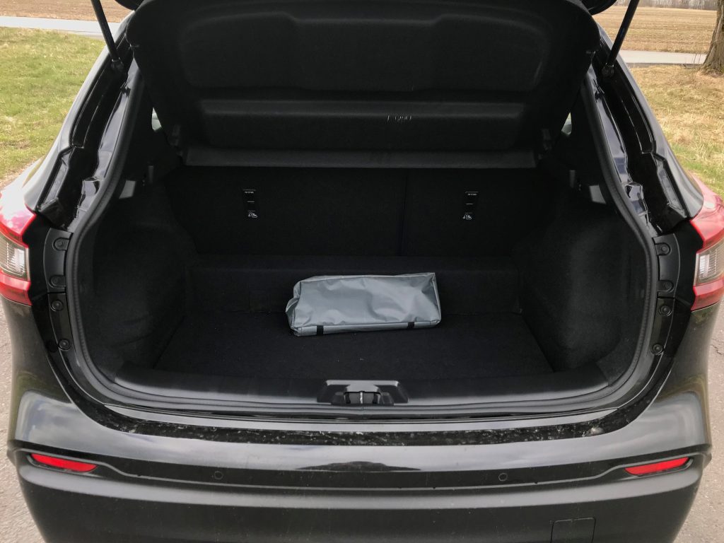 2021 Nissan Qashqai DIG-T 160 Comfort Edition test recenzia skúsenosti kufor