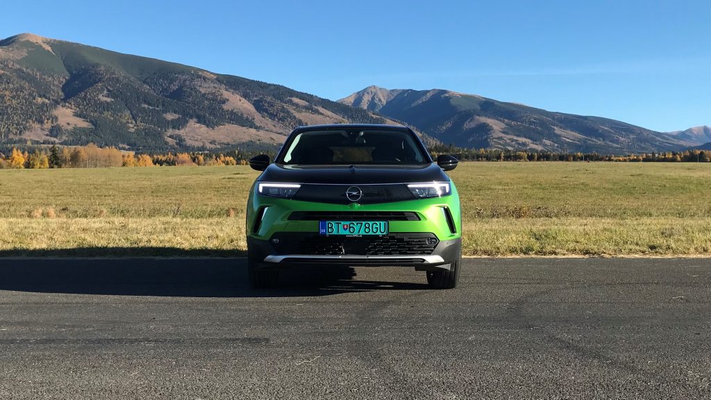2021 Opel Mokka-e Ultimate 50 kWh test recenzia skúsenosti