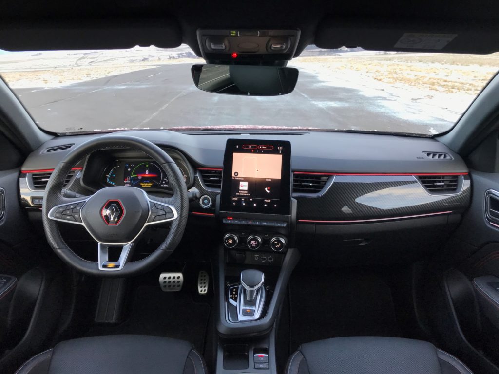 2021 Renault Arkana E-Tech 145 test recenzia skúsenosti interiér