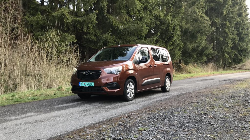 2022 Opel Combo-e Life 50 kWh test recenzia skúsenosti