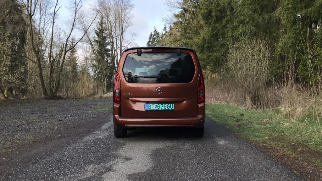 2022 Opel Combo-e Life 50 kWh test recenzia skúsenosti