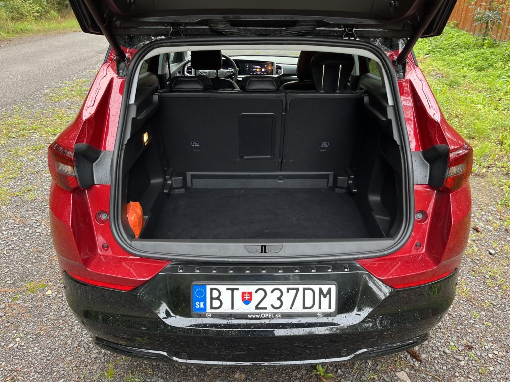 2022 Opel Grandland 1.2 Turbo GS Line test recenzia skúsenosti kufor