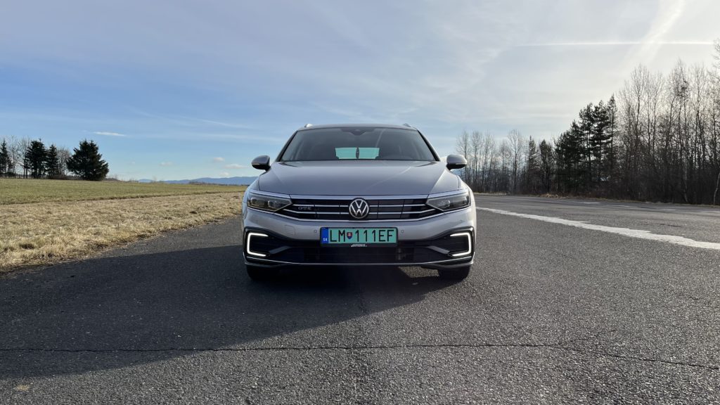 2021 Volkswagen Passat GTE 1.4 TSI test jazdenky recenzia skúsenosti 
