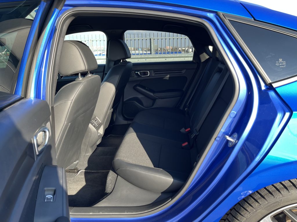 2023 Honda Civic 2.0 i-mmd sport test recenzia skúsenosti interiér