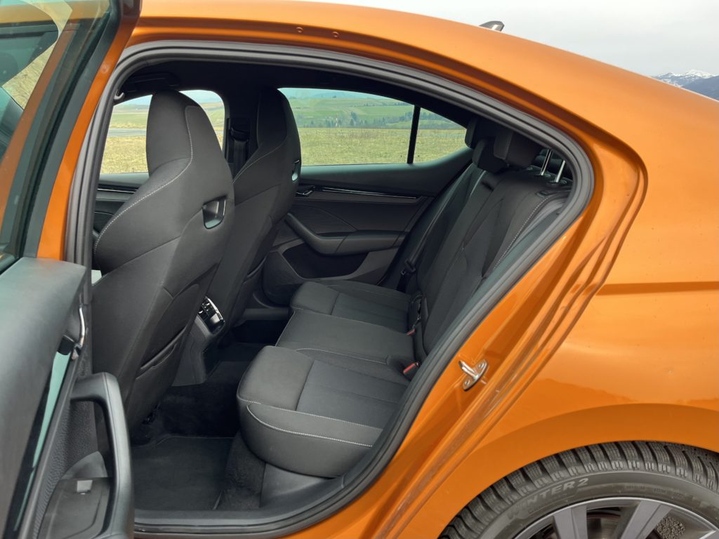 2023 Škoda Octavia 2.0 TSI 4x4 Sportline test recenzia skúsenosti interiér