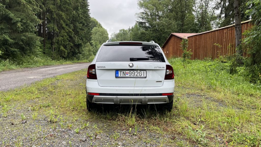 2020 Škoda Octavia Scout 2.0 TDI test recenzia skúsenosti