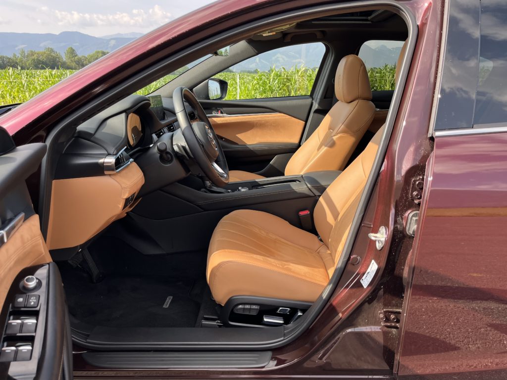 2023 Mazda 6 2,5 Skyactiv-G test recenzia skúsenosti interiér