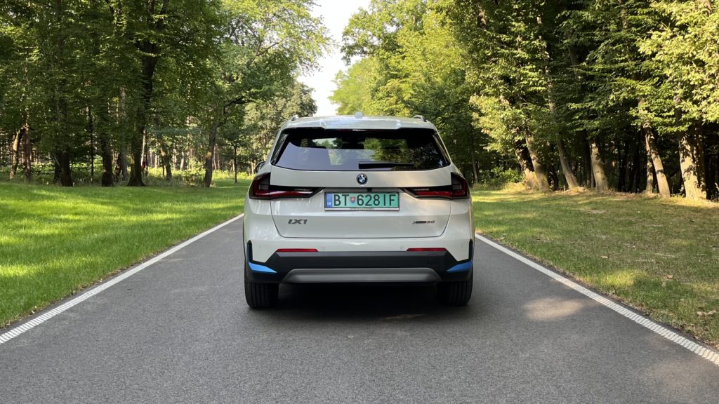 2023 BMW iX1 xDrive30 test recenzia skúsenosti