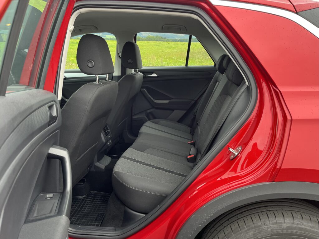 2023 Volkswagen T-Roc 1.5 TSI test recenzia skúsenosti interiér
