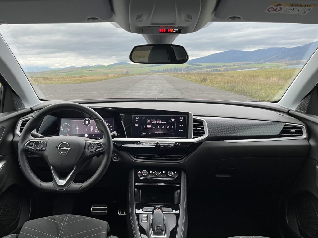 2023 Opel Grandland 1.5 CDTI test recenzia skúsenosti interiér