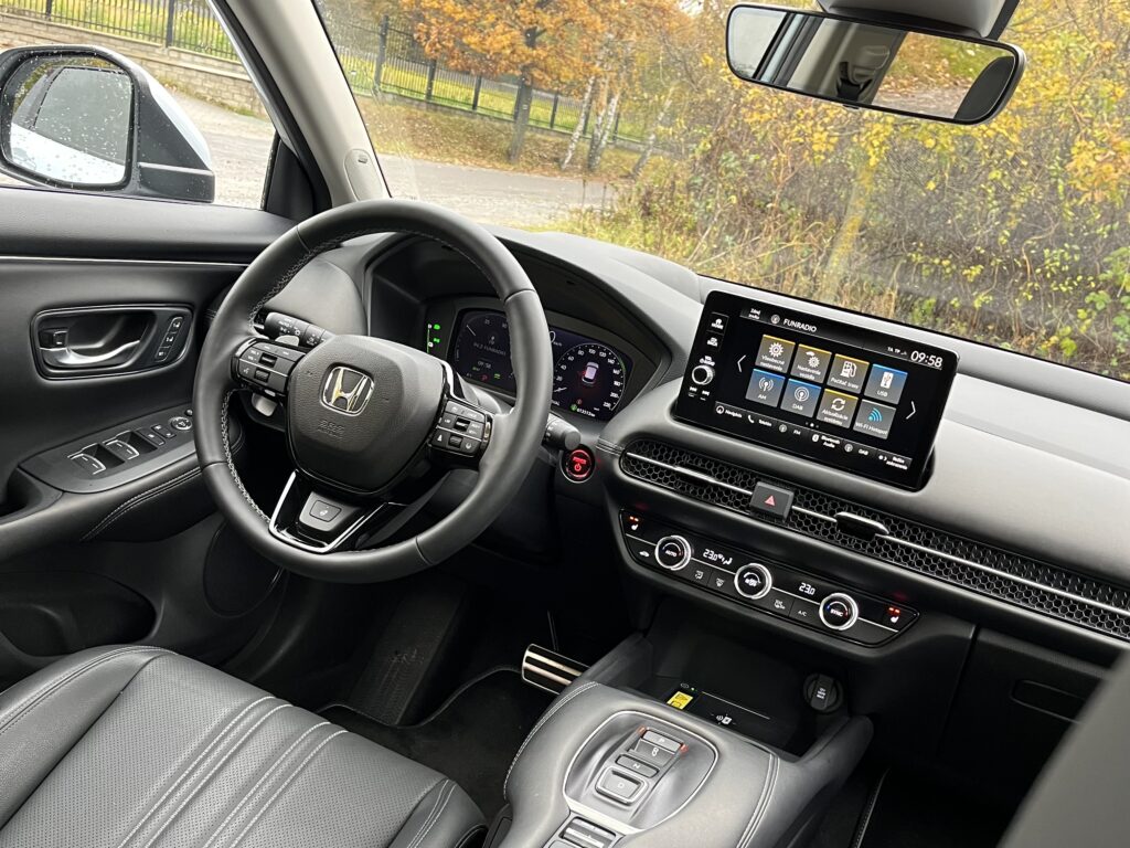 2023 Honda ZR-V e:HEV test recenzia skúsenosti interiér