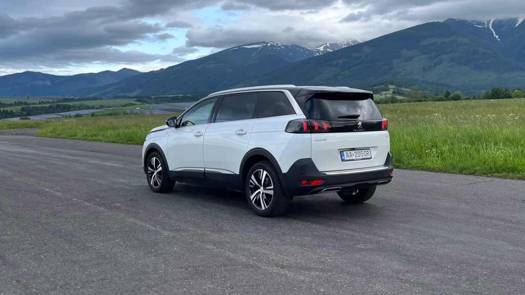 2024 Peugeot 5008 1.2 Hybrid test recenzia skúsenosti