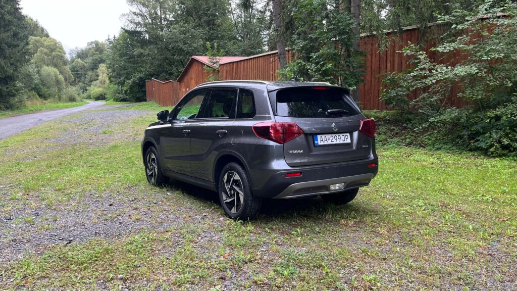 2024 Suzuki Vitara 1.4 BoosterJet Mild Hybrid 4x4 test recenzia skúsenosti