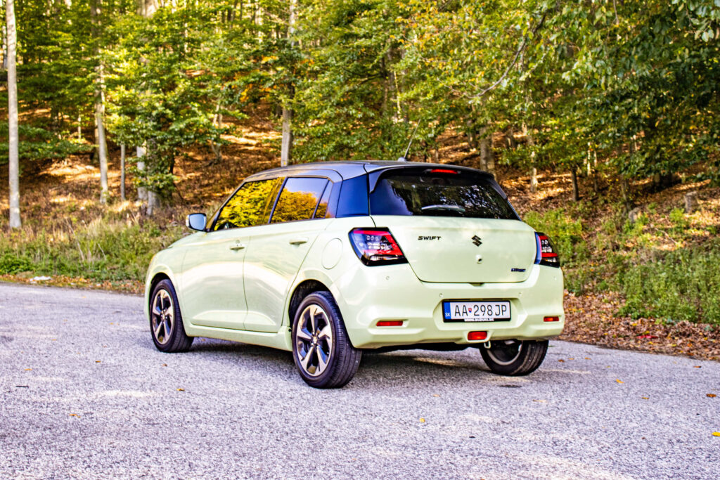 2024 Suzuki Swift 1.2 DualJet Hybrid test recenzia skúsenosti