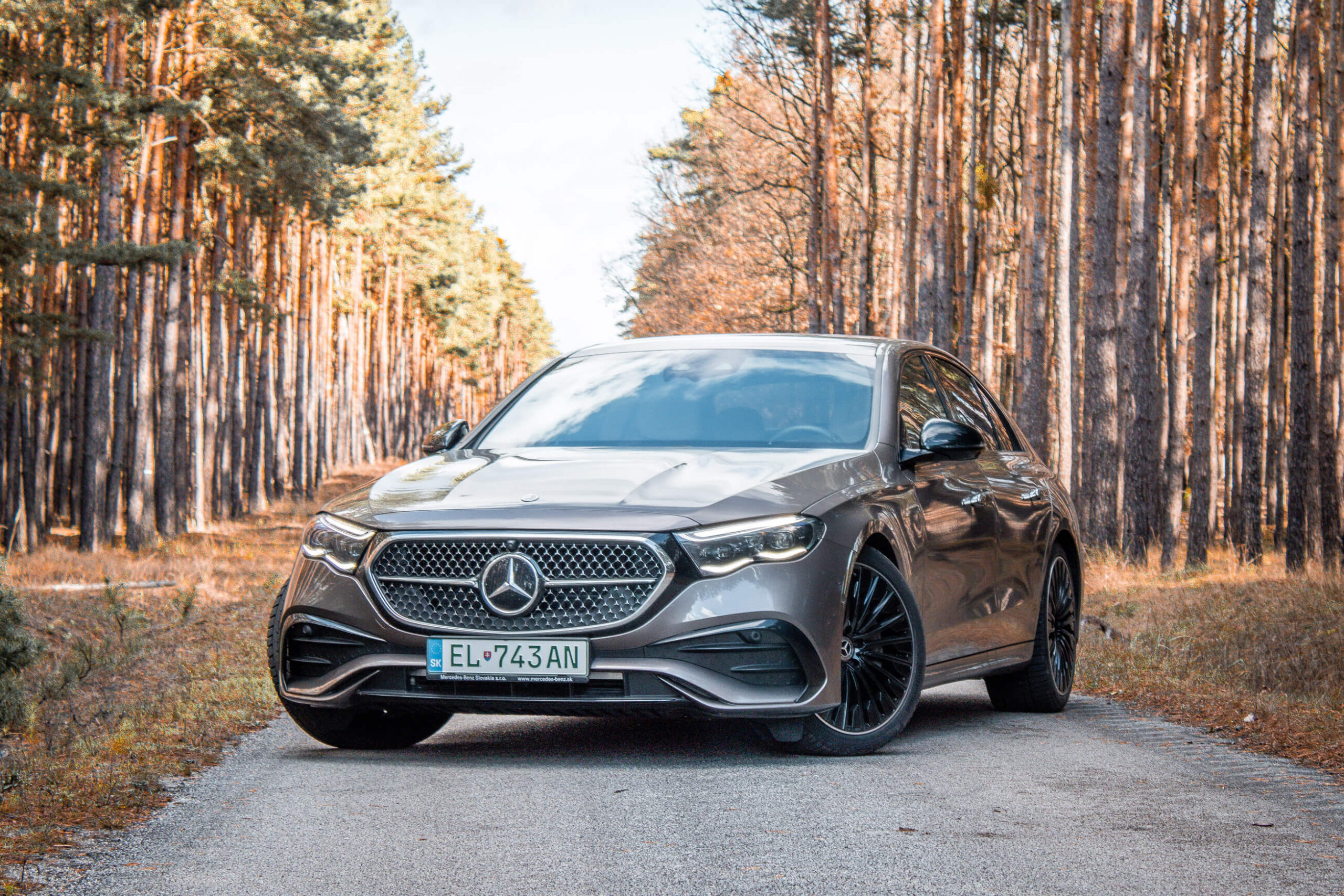 2024 Mercedes E 300 de test recenzia skúsenosti