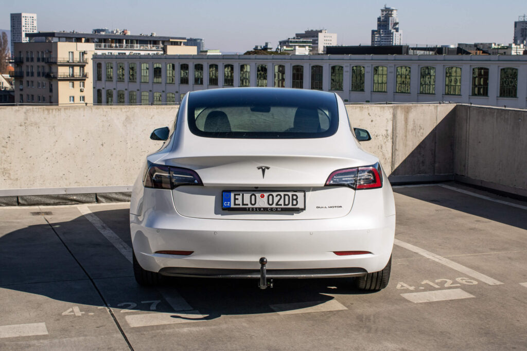 2021 Tesla Model 3 Long Range test recenzia skúsenosti