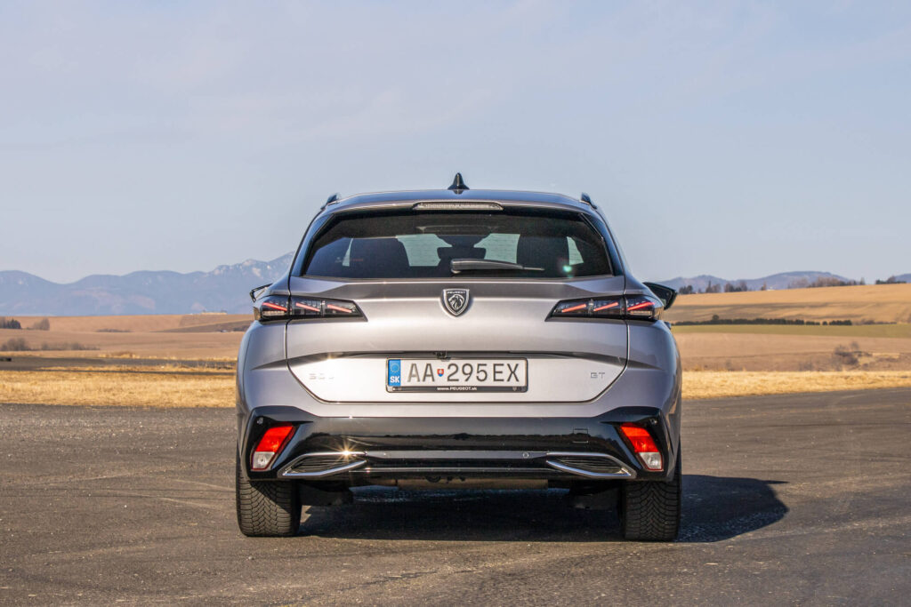 2025 Peugeot 308 SW 1.2 Hybrid test recenzia skúsenosti