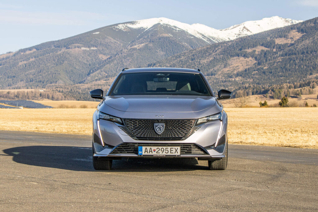 2025 Peugeot 308 SW 1.2 Hybrid test recenzia skúsenosti