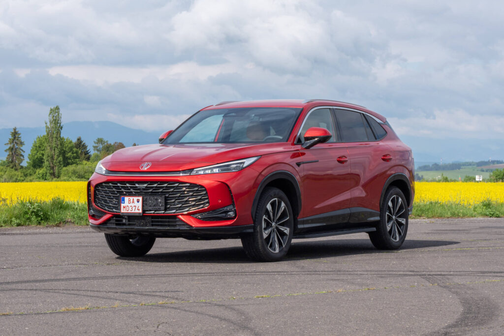 2025 MG HS plug-in hybrid test recenzia skúsenosti