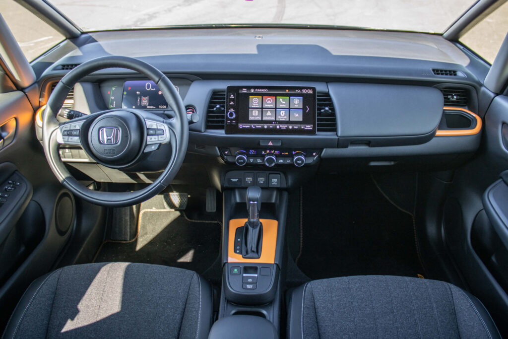 2025 Honda Jazz 1.5 i-MMD Hybrid test recenzia skúsenosti interiér