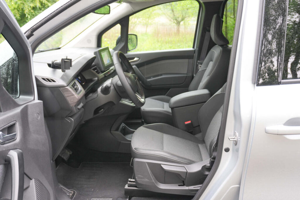 2025 Renault Kangoo 130 TCe EDC test recenzia skúsenosti interiér