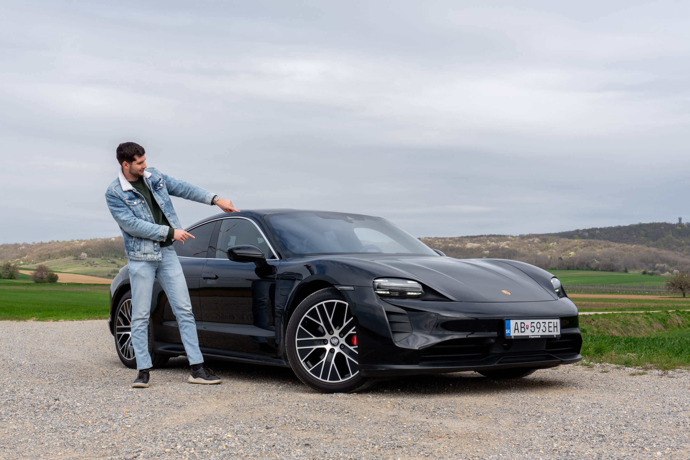 2020 Porsche Taycan 4S test recenzia skúsenosti