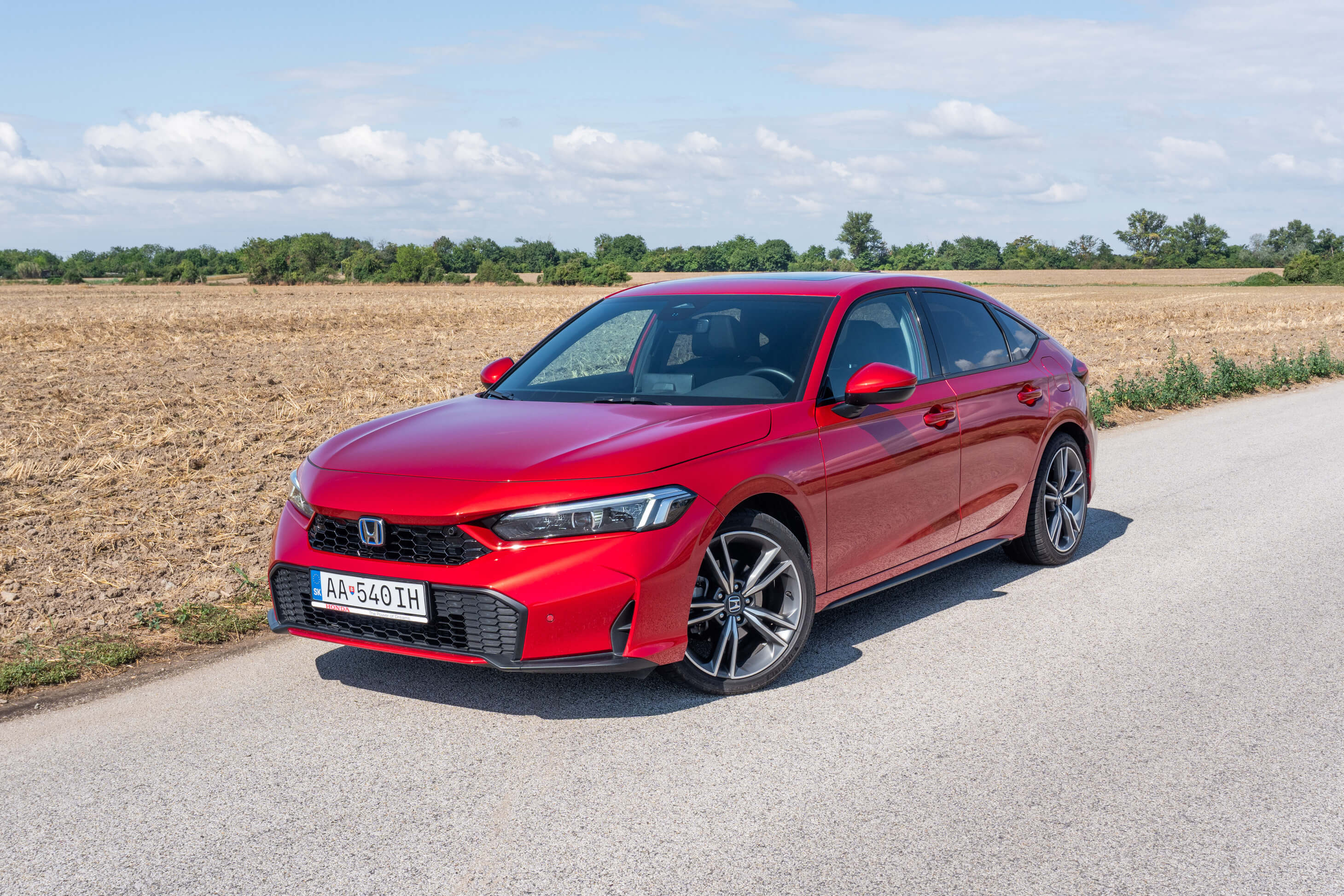 2026 Honda Civic 2.0 i-MMD hybrid test recenzia skúsenosti